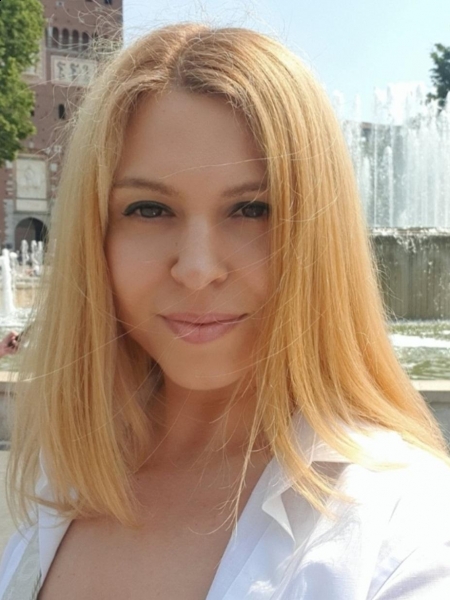 Elena / Réf. 93055 / Adhérente Agence Amélie