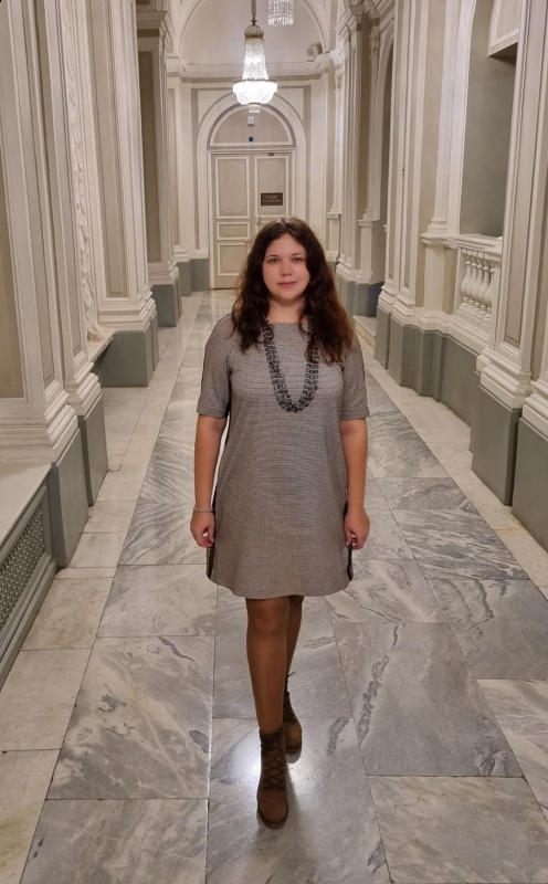 Photo de Anna / Réf. 93056 / Agence Amélie