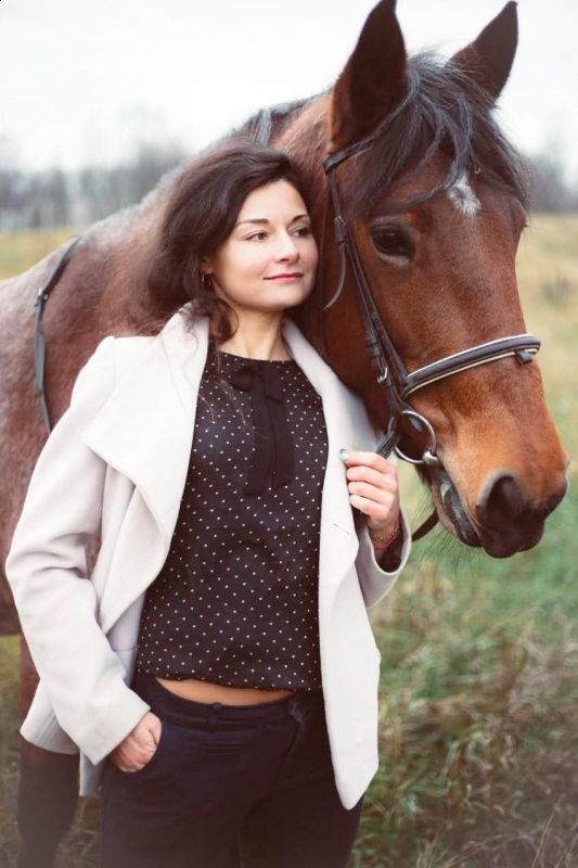 Photo de Anna / Réf. 93074 / Agence Amélie