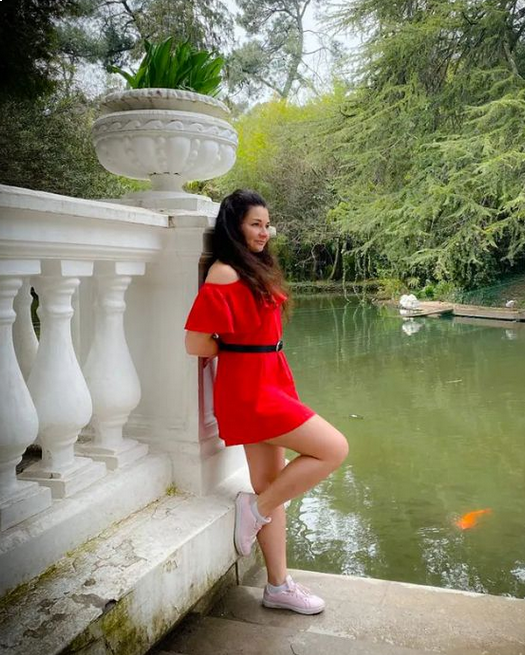 Photo de Anna / Réf. 93074 / Agence Amélie