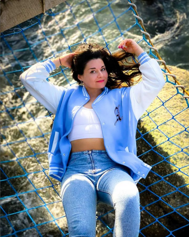 Photo de Anna / Réf. 93074 / Agence Amélie