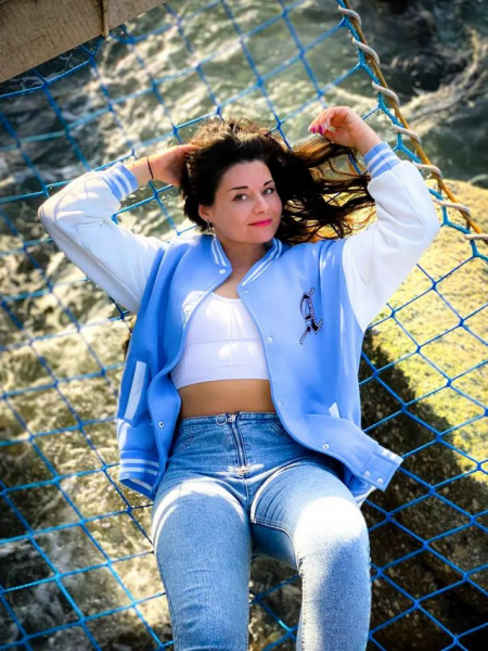 Anna / Réf. 93074 / Adhérente Agence Amélie