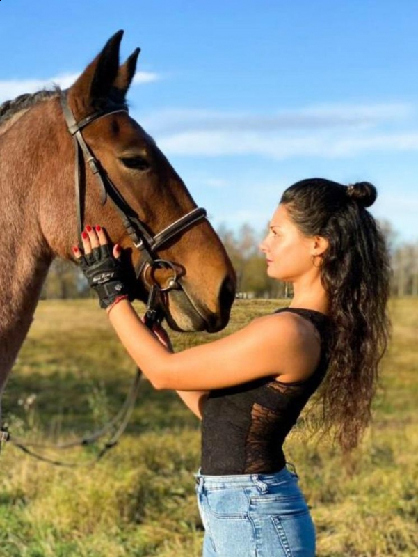 Photo de Anna / Réf. 93074 / Agence Amélie