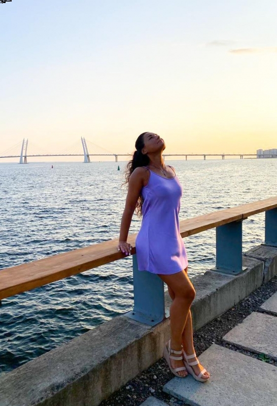 Photo de Anna / Réf. 93074 / Agence Amélie