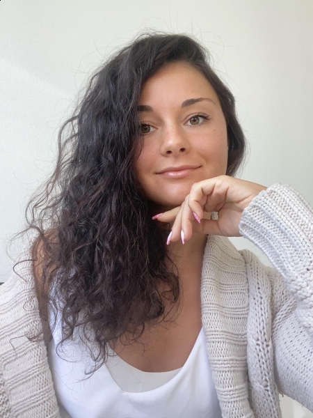 Anna / Réf. 93074 / Adhérente Agence Amélie