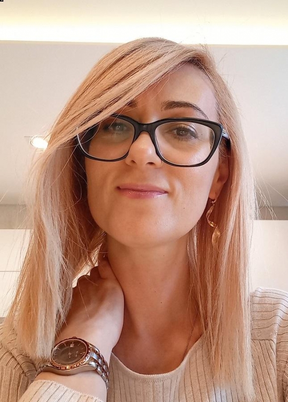 Photo de Viktoriia (Tchéquie) / Réf. 93077 / Agence Amélie
