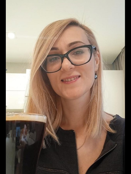 Viktoriia (Tchéquie) / Réf. 93077 / Adhérente Agence Amélie