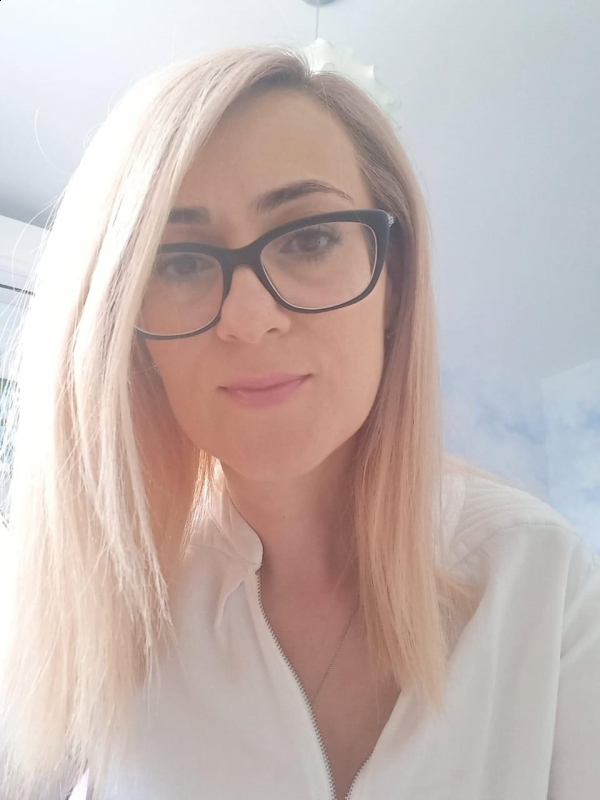 Photo de Viktoriia (Tchéquie) / Réf. 93077 / Agence Amélie
