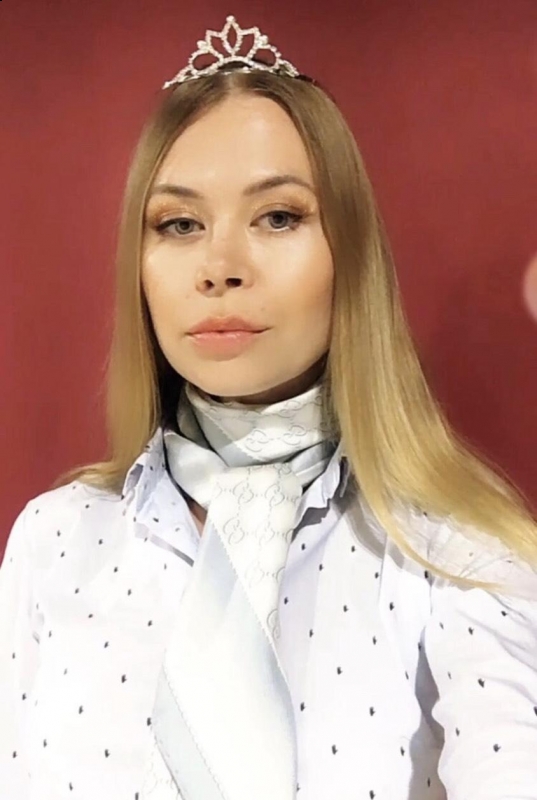 Photo de Elena (Milan) / Réf. 93080 / Agence Amélie