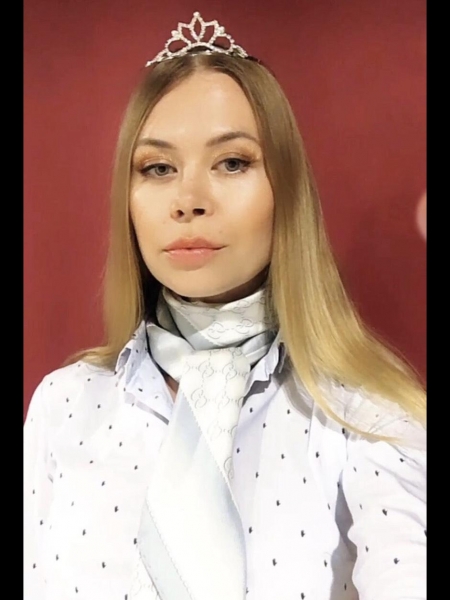 Elena (Milan) / Réf. 93080 / Adhérente Agence Amélie