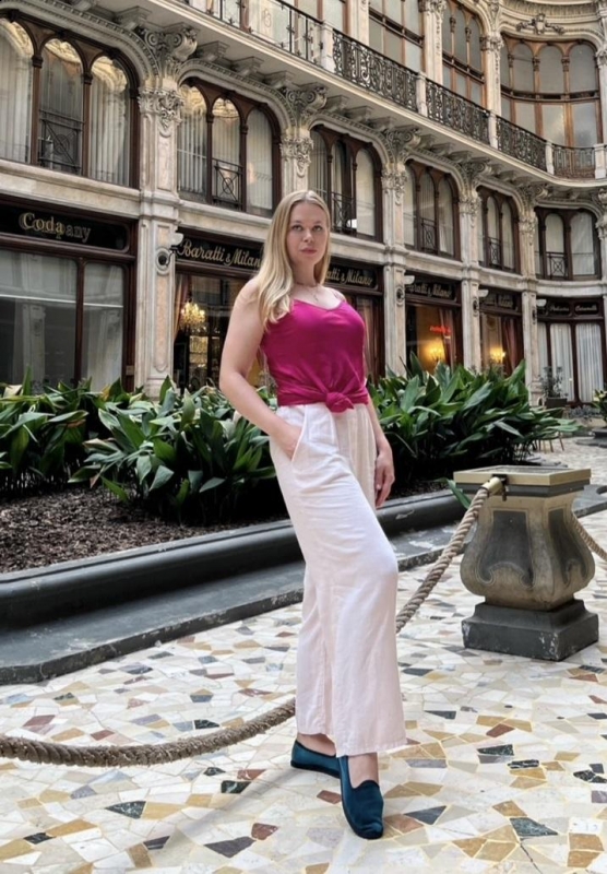 Photo de Elena (Milan) / Réf. 93080 / Agence Amélie