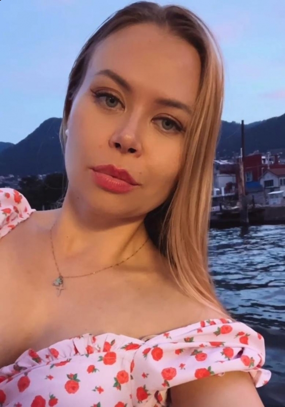 Photo de Elena (Milan) / Réf. 93080 / Agence Amélie