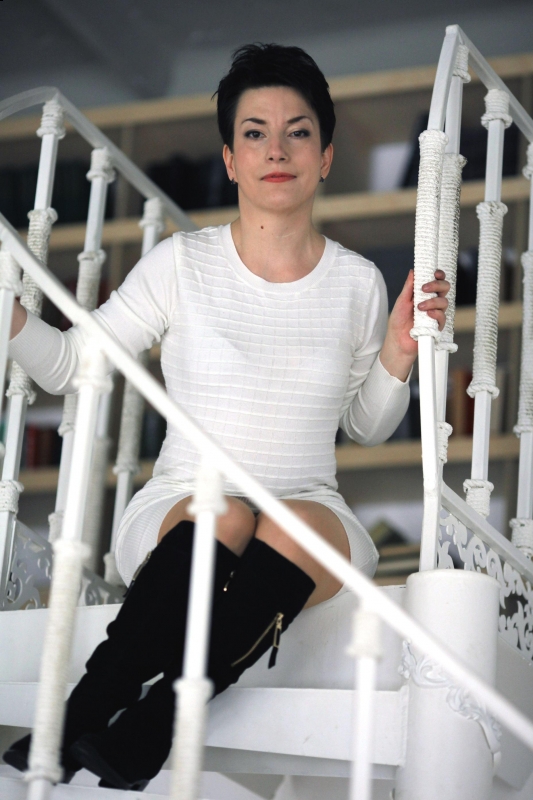 Photo de Ludmila / Réf. 93082 / Agence Amélie