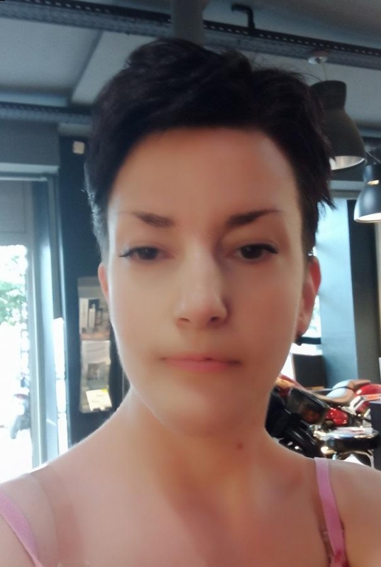 Photo de Ludmila / Réf. 93082 / Agence Amélie