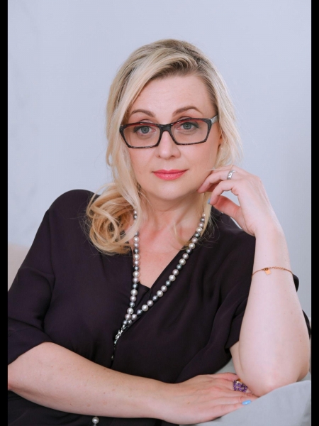 Natalia / Réf. 93084 / Adhérente Agence Amélie