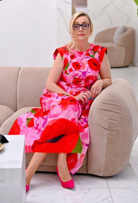 Photo de Natalia / Réf. 93084 / Agence Amélie