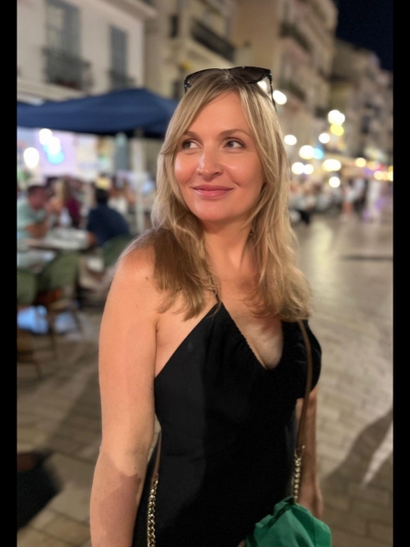 Natalia (souvent Paris) / Réf. 93091 / Adhérente Agence Amélie