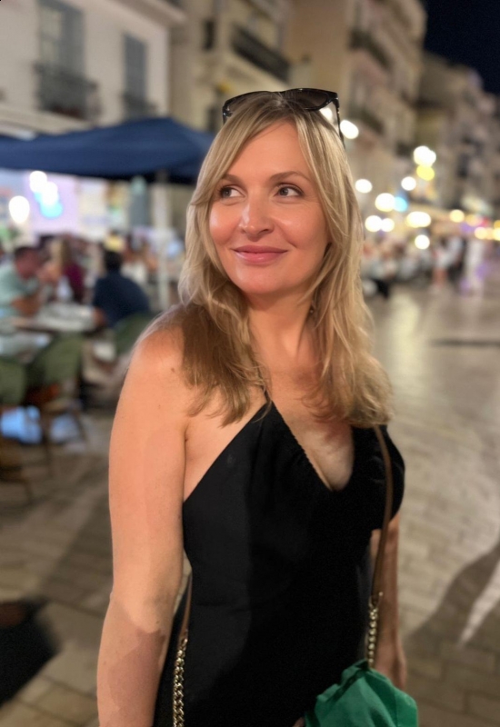 Photo de Natalia (souvent Paris) / Réf. 93091 / Agence Amélie