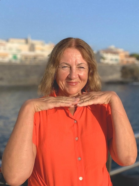 Liubov (Espagne) / Réf. 93097 / Adhérente Agence Amélie