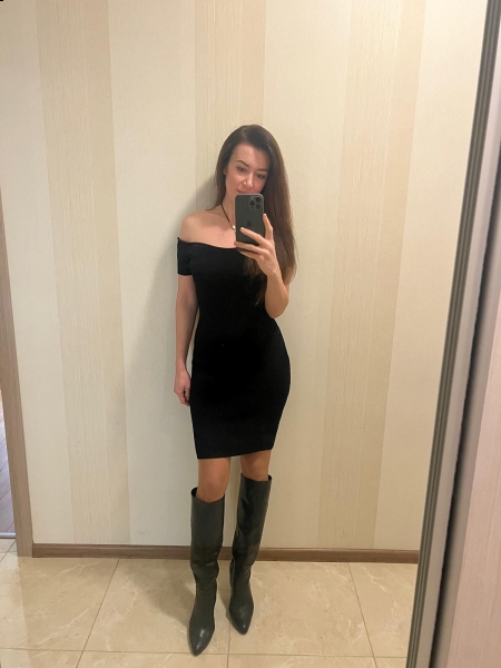 Yulia (Monthey) / Réf. 93101 / Adhérente Agence Amélie