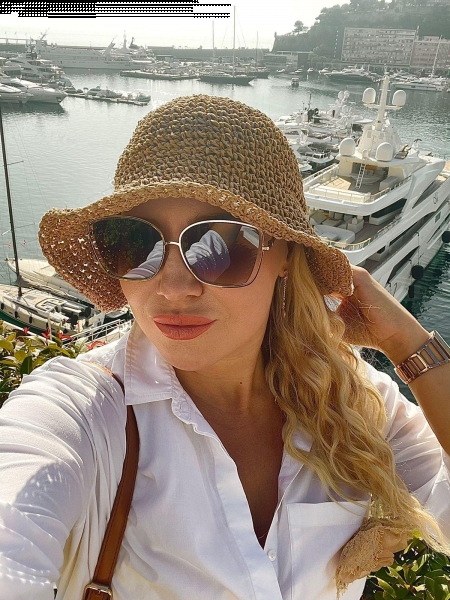 Irina / Réf. 93104 / Adhérente Agence Amélie