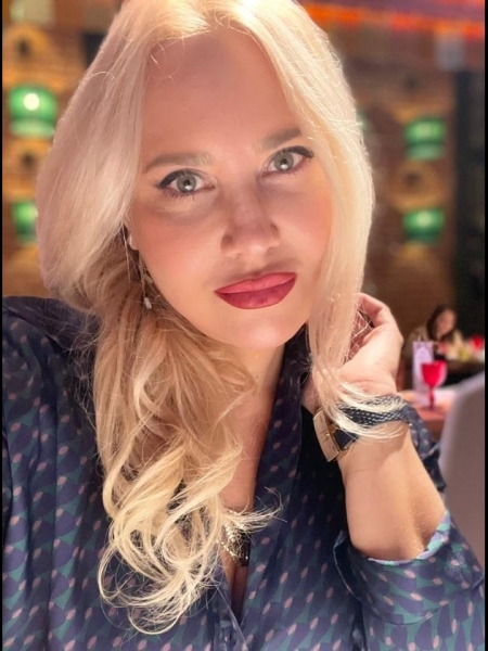 Irina / Réf. 93104 / Adhérente Agence Amélie