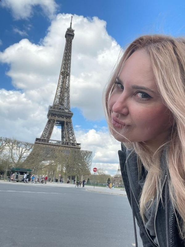 Photo de Irina / Réf. 93104 / Agence Amélie