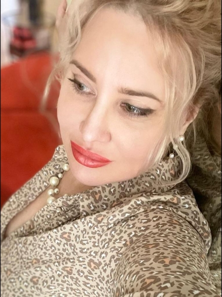Irina / Réf. 93104 / Adhérente Agence Amélie