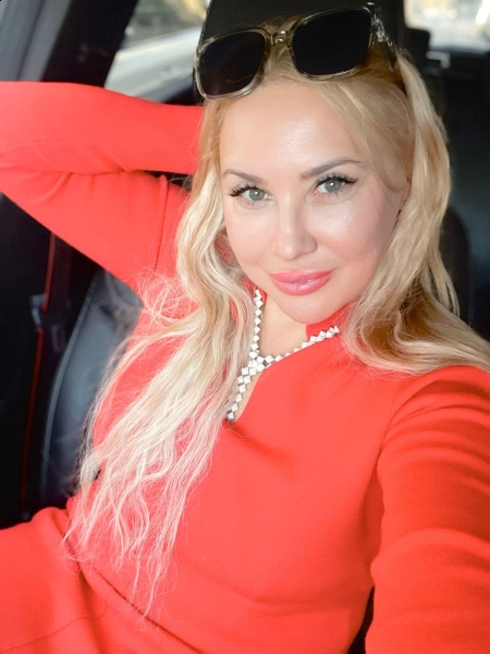 Irina / Réf. 93104 / Adhérente Agence Amélie