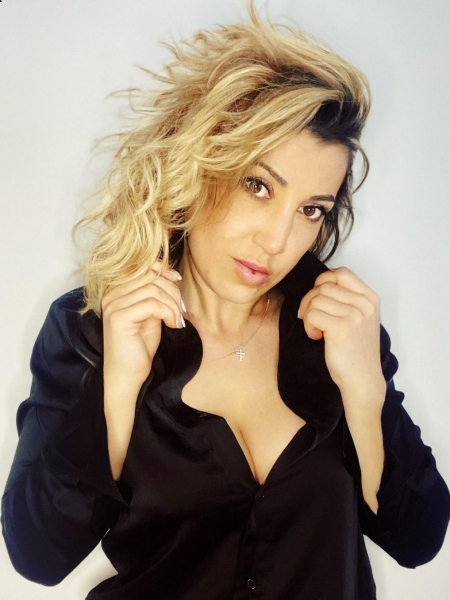 Maryna (Brest) / Réf. 93105 / Adhérente Agence Amélie