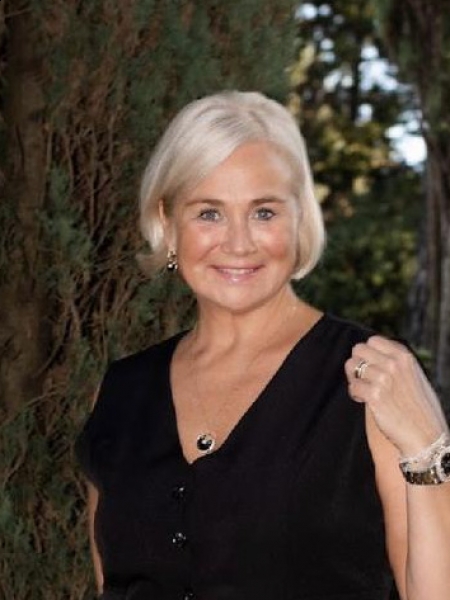 Tatiana (Cannes) / Réf. 93108 / Adhérente Agence Amélie