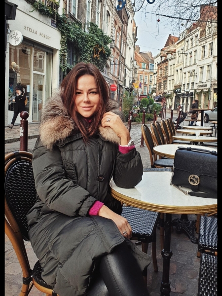 Carmen (Bruxelles) / Réf. 93112 / Adhérente Agence Amélie