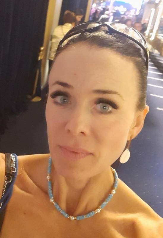 Photo de Valentyna (Paris) / Réf. 93120 / Agence Amélie