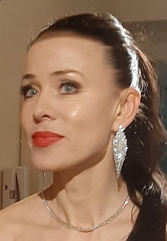 Photo de Valentyna (Paris) / Réf. 93120 / Agence Amélie