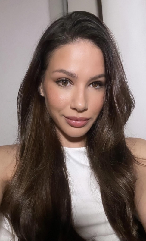 Photo de Maria (bientôt à Paris) / Réf. 93121 / Agence Amélie