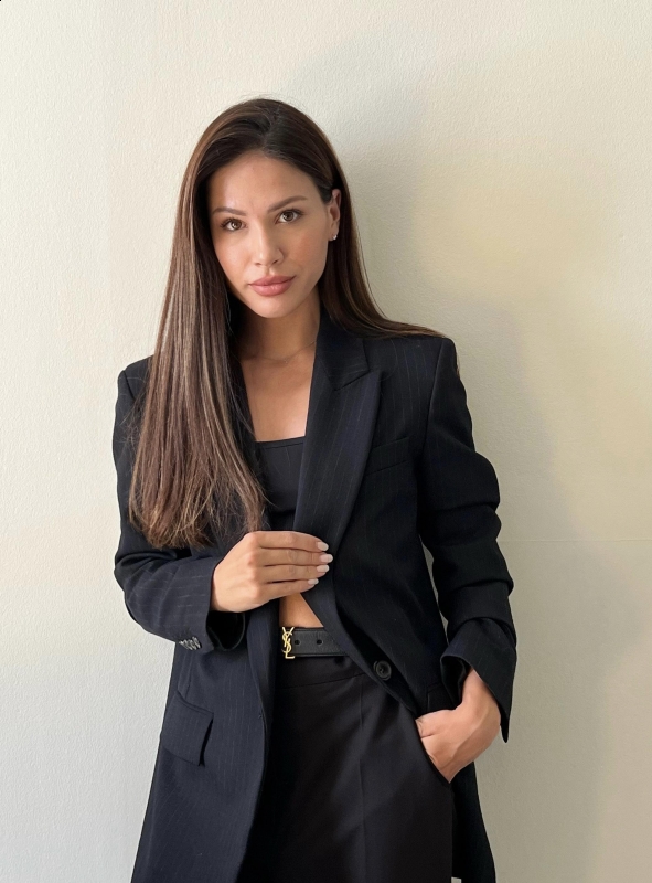 Photo de Maria (bientôt à Paris) / Réf. 93121 / Agence Amélie