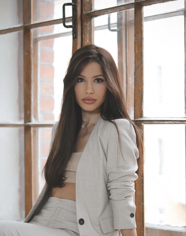 Photo de Maria (bientôt à Paris) / Réf. 93121 / Agence Amélie