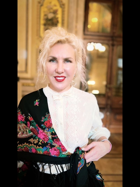 Svetlana / Réf. 93133 / Adhérente Agence Amélie