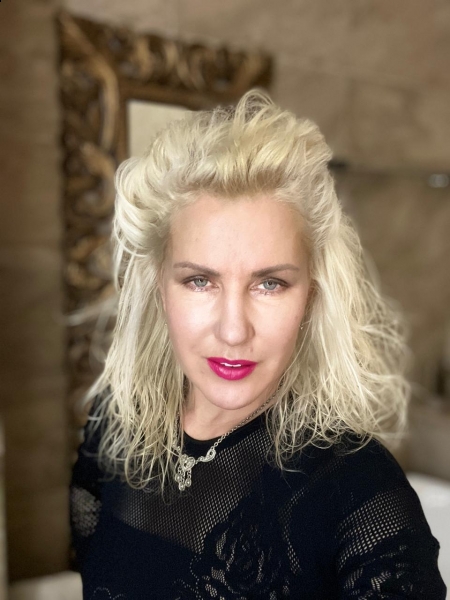 Svetlana / Réf. 93133 / Adhérente Agence Amélie