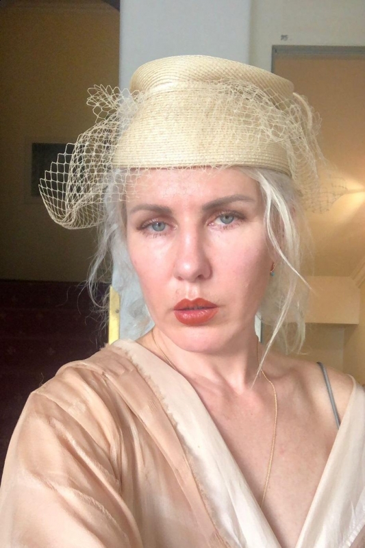 Photo de Svetlana / Réf. 93133 / Agence Amélie