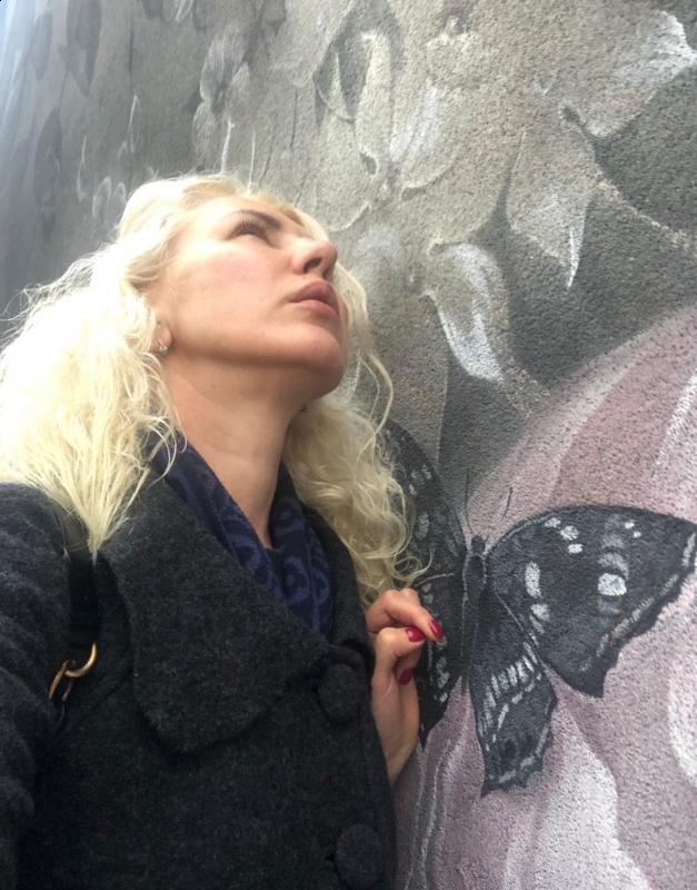 Photo de Svetlana / Réf. 93133 / Agence Amélie