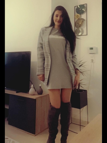 Liana (Paris) / Réf. 93138 / Adhérente Agence Amélie
