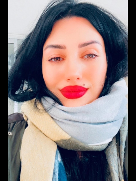 Liana (Paris) / Réf. 93138 / Adhérente Agence Amélie
