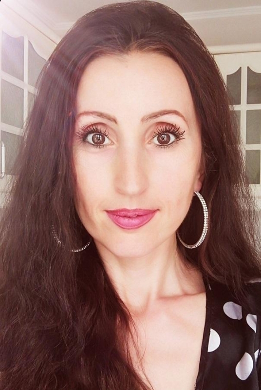 Photo de Natalya (Fribourg) / Réf. 93145 / Agence Amélie