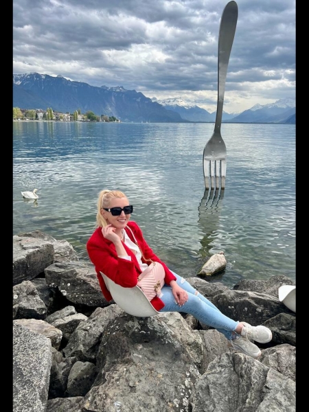 Anna (Paris) / Réf. 93146 / Adhérente Agence Amélie