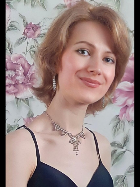 Elena / Réf. 93158 / Adhérente Agence Amélie