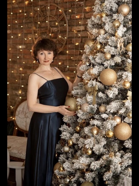 Iryna (Bruxelles) / Réf. 93161 / Adhérente Agence Amélie