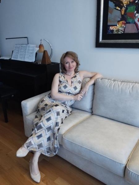 Iryna (Bruxelles) / Réf. 93161 / Adhérente Agence Amélie