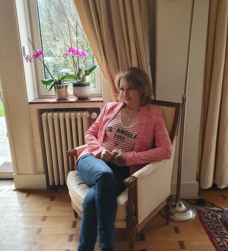 Photo de Iryna (Bruxelles) / Réf. 93161 / Agence Amélie