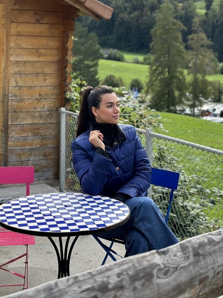 Zaïra ( maintenant à Lausanne ) / Réf. 93177 / Adhérente Agence Amélie